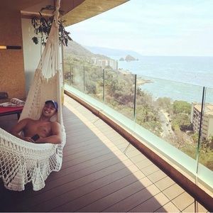 Meet your Posher, Toto